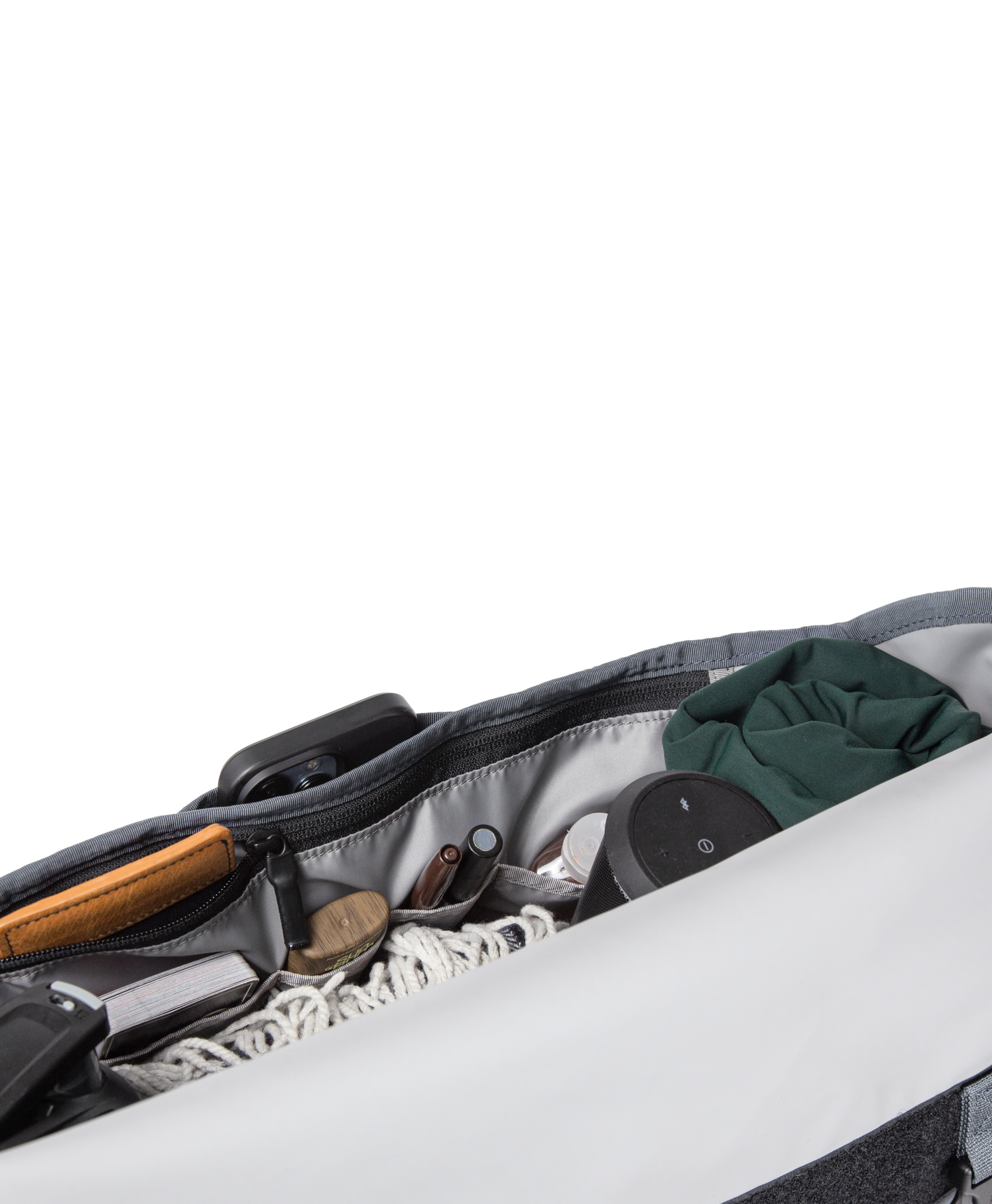 Flight Classic Messenger Bag - Image 25